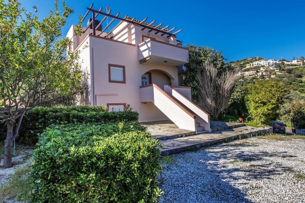 Olive Garden Vila Exopoli エクステリア 写真